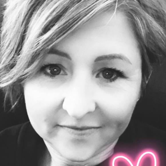 Meet your Posher, Jen - Picture 1 of 1